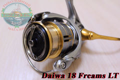 Daiwa 18 Freams LT 2500S-XH_2.jpg